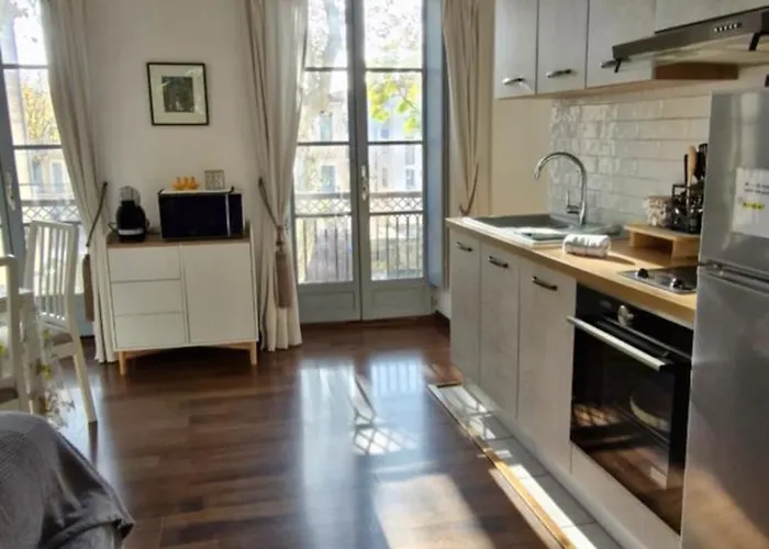 Les Jardins De L'archeveche Apartment *
